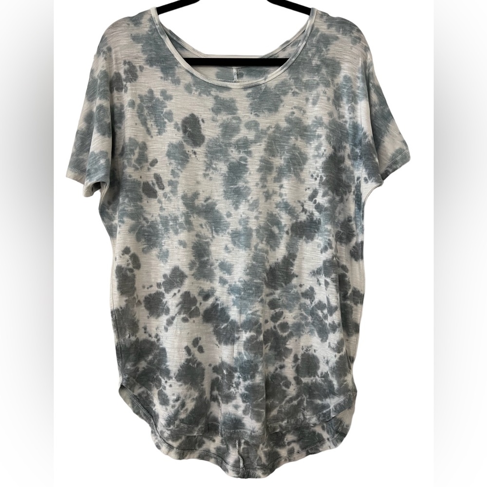 New Directions Green & Ivory Tie Dye Oversized Short Sleeve Studio T-Shirt